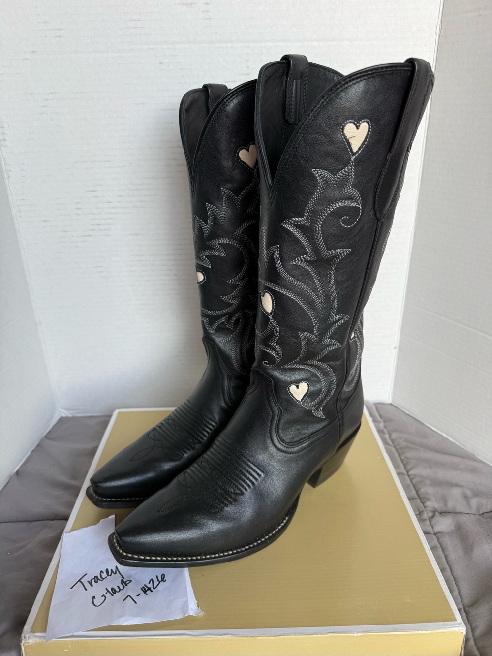 SOLD 



Tecovas Midnight hearts annie
